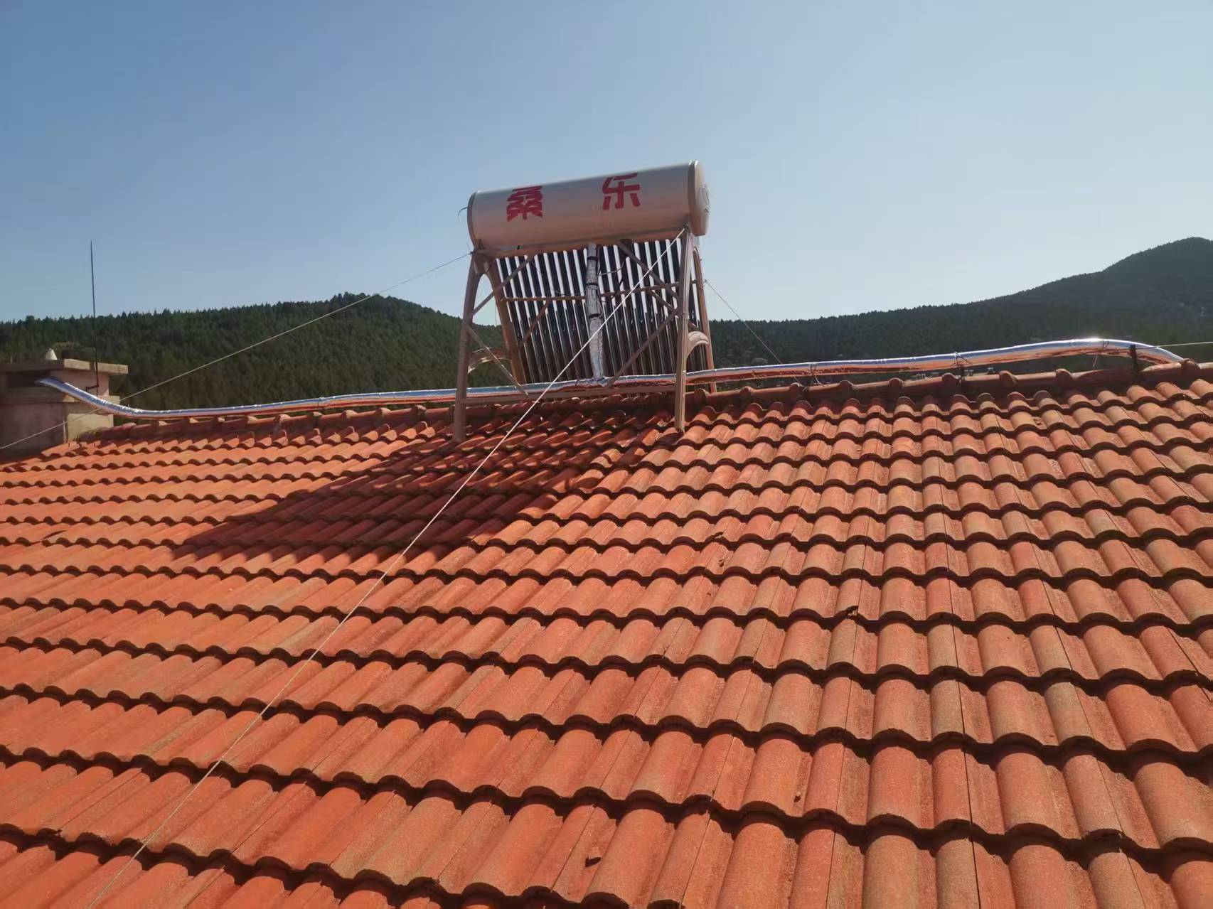 桑乐楼顶式太阳能安装在济南彩石镇黑峪林场